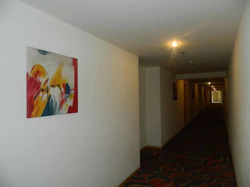 Holiday Inn Express Tianjin Airport By Ihg Exteriör bild